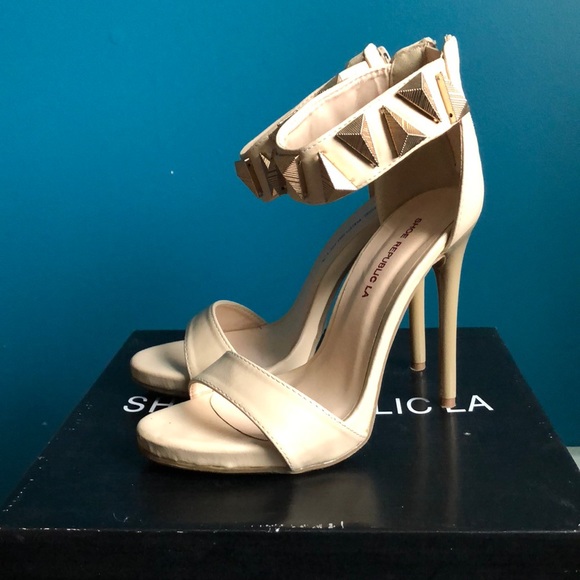 Shoe republic LA nude pyramid heels. Size 6. - Picture 5 of 6